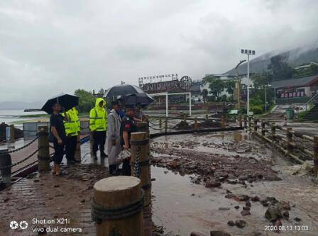 大型金属物落入湖南湘阴境内，官方：无人员伤亡，现场已封锁