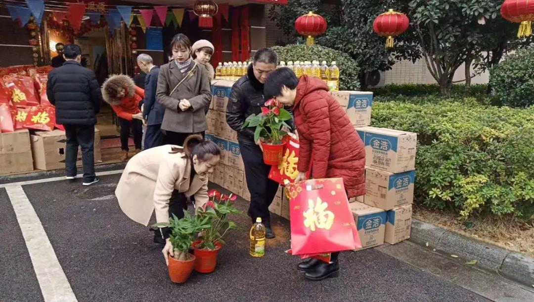 长沙最大盆景批发市场，繁茂绿意展现繁荣风采