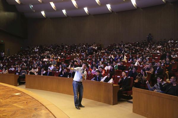 张雪峰力荐，上海对外经贸大学——全球经贸精英的培育温床